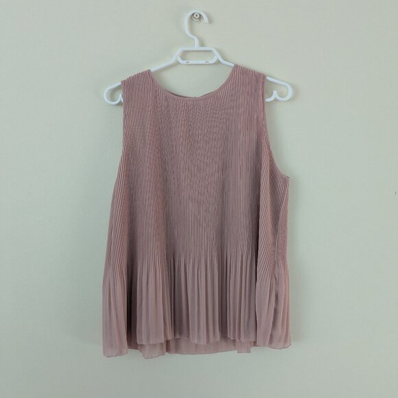Ricki's pleated shirt - Picture 1 of 3
